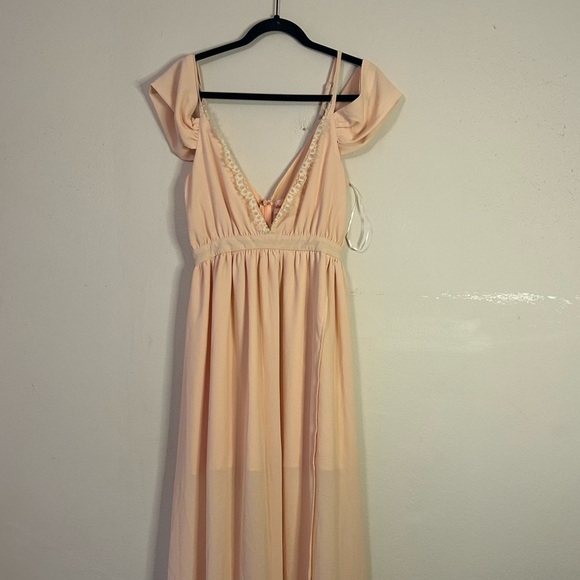 Showpo. V-neck Maxi Lace Dress